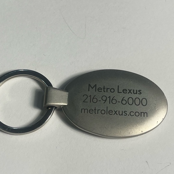Lexua car dealership metro lexus keychain - Picture 3 of 3